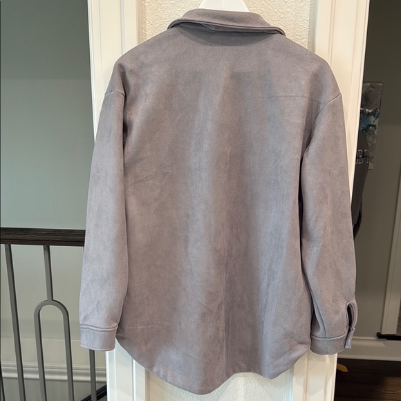 Women's Gray Shacket - Picture 3 of 3